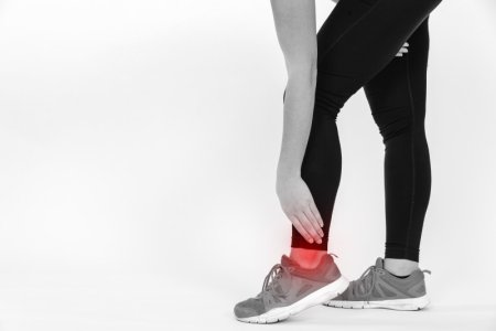 Cómo curar un esguince de tobillo